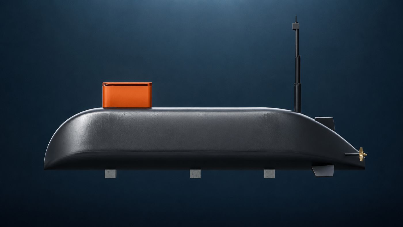 Submerged profile with one cover raised and the mast stowed